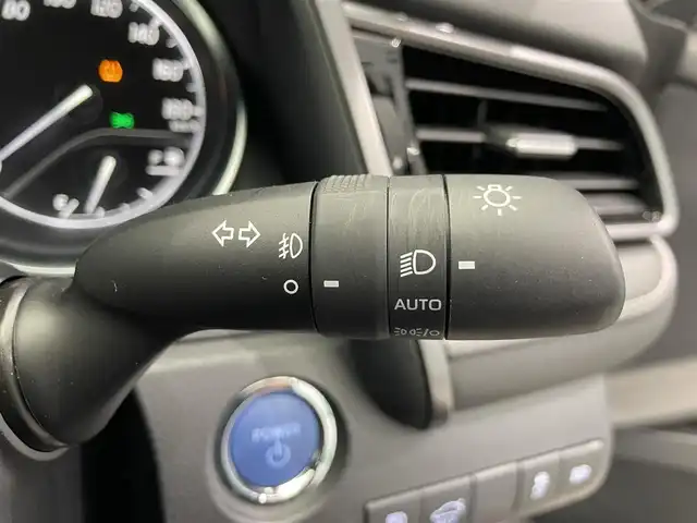 トヨタ カムリ WSレザーパッケージ 鹿児島県 2021(令3)年 1.5万km アティチュードブラックマイカ/プラチナホワイトパールマイカ 禁煙車/ナビ付ディスプレイオーディオ/（Bluetooth.フルセグTV）/バックカメラ/GRエアロ(フロント、リア、サイド)/トヨタセーフティセンス/・衝突被害軽減ブレーキ/・レーントレーシングアシスト/・レーダークルーズコントロール/・オートマチックハイビーム/・ロードサインアシスト/ブラインドスポットモニター/ヘッドアップディスプレイ/ドアバイザー/電動パーキング/オートホールド/電格ミラー/本革レザーシート/シートヒーター/ドラレコ前後/パワーシート(DN席)