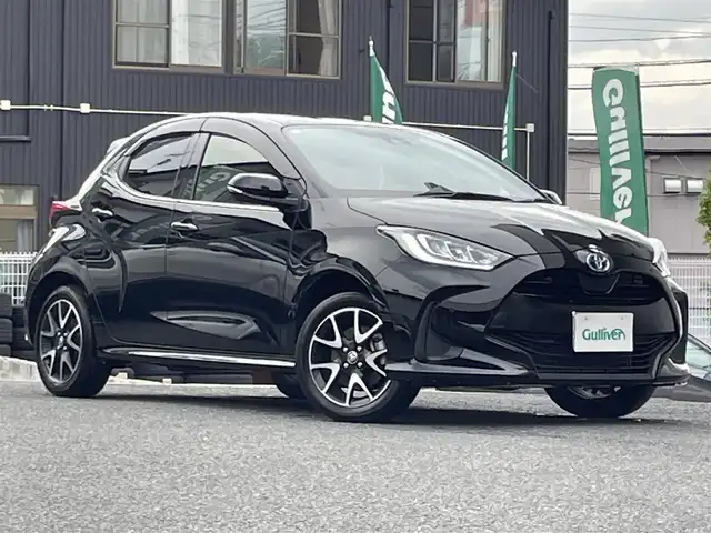 トヨタ ヤリス ハイブリッド Z 宮城県 2020(令2)年 4.3万km ブラック 4WD/純正ディスプレイオーディオ（AM/FM/BT/USB）/フルセグTV/バックカメラ/レーダークルーズコントロール追従有/衝突軽減/車線逸脱警報システム/車両接近通報装置/コーナーセンサー/オートライト/オートマチックハイビーム/シートヒーター/純正フロアマット/スマートキー/サマータイヤ純正AW１８５/５５R１６/保証書/記録簿/取扱説明書