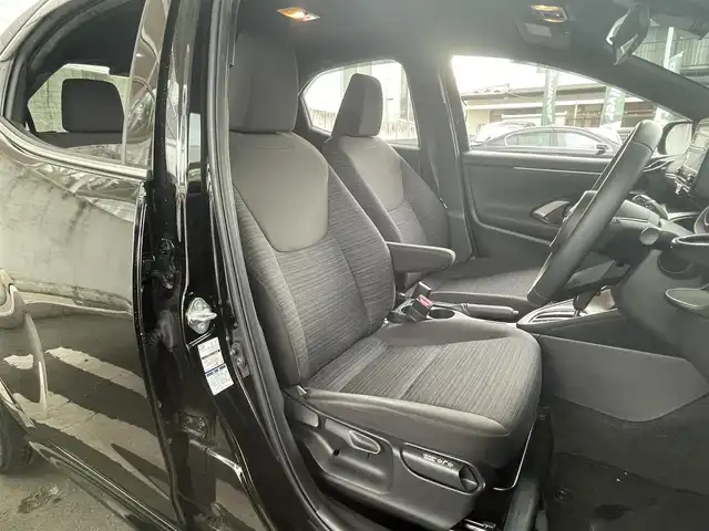 トヨタ ヤリス ハイブリッド Z 宮城県 2020(令2)年 4.3万km ブラック 4WD/純正ディスプレイオーディオ（AM/FM/BT/USB）/フルセグTV/バックカメラ/レーダークルーズコントロール追従有/衝突軽減/車線逸脱警報システム/車両接近通報装置/コーナーセンサー/オートライト/オートマチックハイビーム/シートヒーター/純正フロアマット/スマートキー/サマータイヤ純正AW１８５/５５R１６/保証書/記録簿/取扱説明書