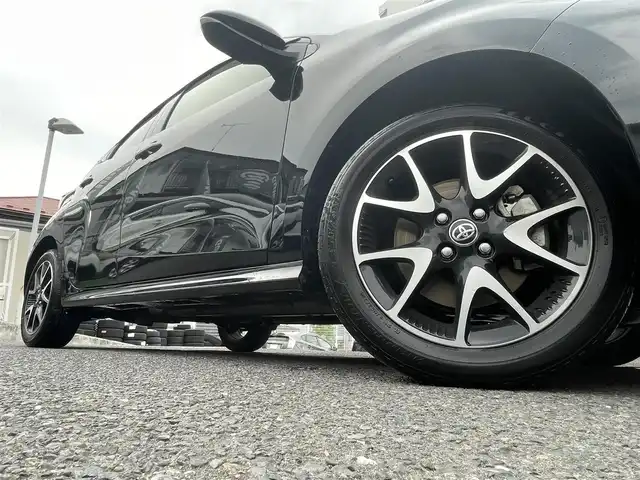トヨタ ヤリス ハイブリッド Z 宮城県 2020(令2)年 4.3万km ブラック 4WD/純正ディスプレイオーディオ（AM/FM/BT/USB）/フルセグTV/バックカメラ/レーダークルーズコントロール追従有/衝突軽減/車線逸脱警報システム/車両接近通報装置/コーナーセンサー/オートライト/オートマチックハイビーム/シートヒーター/純正フロアマット/スマートキー/サマータイヤ純正AW１８５/５５R１６/保証書/記録簿/取扱説明書