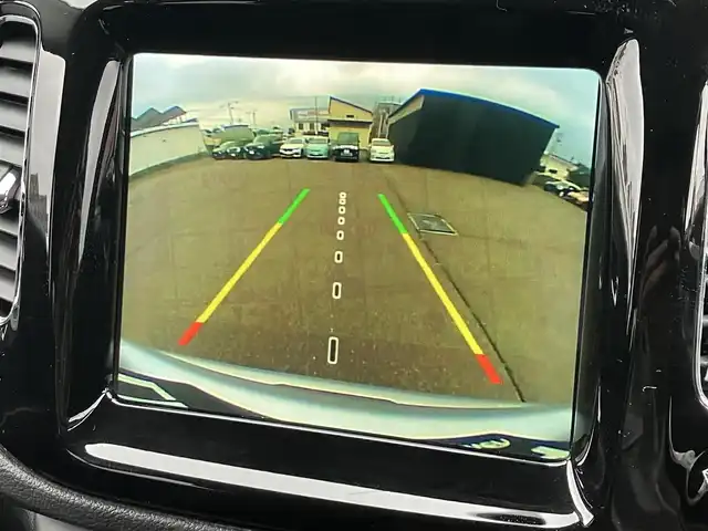 クライスラー・ジープ ジープ コンパス リミテッド 道東・釧路十勝 2020(令2)年 4.3万km シルバー ４WD/純正ナビ/　　BT/USB/フルセグ/バックカメラ/純正ETC2.0/ｂｅａｔｓプレミアムサウンド/アドバンストブレーキアシスト/車線逸脱警報プラス/アダプティブクルーズコントロール/ブラインドスポットモニター/フロント/リアパークアシスト/縦列/並列パークアシスト/jeepアクティブドライブ/　　AUTO/SNOW/SAND/MUD/レザーシート/前席シートヒーター/メモリ付きD席パワーシート/パワーリフトゲート/キセノンヘッドライト/純正18インチAW/純正フロアマット/スペアキー/取扱説明書/保証書