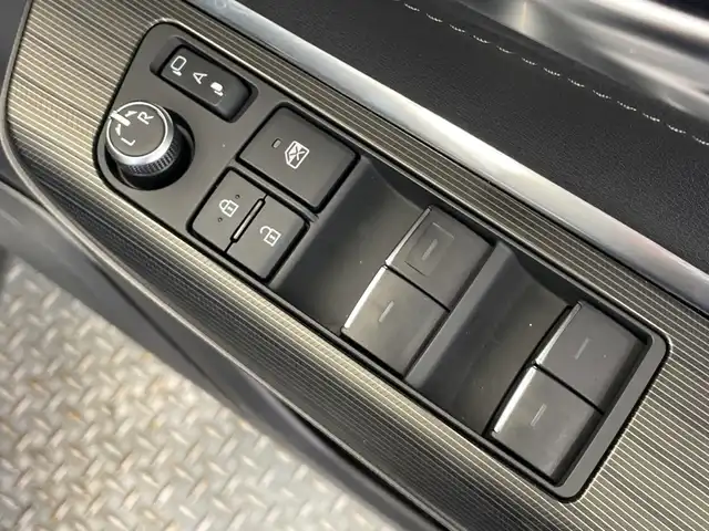 トヨタ ハリアー ハイブリッド Z レザーパッケージ 栃木県 2021(令3)年 2.6万km ホワイトパールクリスタルシャイン 純正メモリナビ/　(Bluetooth/フルセグTV/miracast/USB)/アラウンドビューカメラ/バックカメラ/JBLプレミアムサウンドシステム/トヨタセーフティセンス/・プリクラッシュセーフティ/・レーントレーシングアシスト/・レーンディパーチャーアラート/・ロードサインアシスト/・レーダークルーズコントロール/・オートマチックハイビーム/・先行車発進アラーム/・プロアクティブドライビングアシスト/・レーンチェンジアシスト/・緊急時操舵支援/・フロントクロストラフィックアラート/コーナーセンサー/ビルトインETC/前後ドライブレコーダー/前席パワーシート/前席シートヒーター/前席シートベンチレーション/禁煙車/デジタルインナーミラー/LEDヘッドライト/純正19インチAW/純正フロアマット