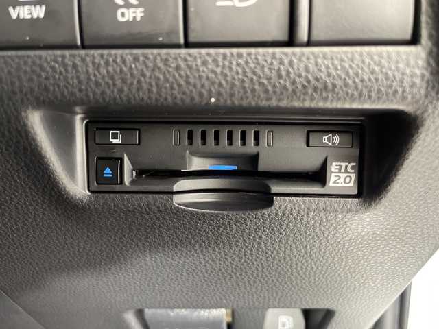 トヨタ ハリアー ハイブリッド Z レザーパッケージ 福岡県 2021(令3)年 2.6万km ホワイトパールクリスタルシャイン 純正メモリナビ/　(Bluetooth/フルセグTV/miracast/USB)/アラウンドビューカメラ/バックカメラ/JBLプレミアムサウンドシステム/トヨタセーフティセンス/・プリクラッシュセーフティ/・レーントレーシングアシスト/・レーンディパーチャーアラート/・ロードサインアシスト/・レーダークルーズコントロール/・オートマチックハイビーム/・先行車発進アラーム/・プロアクティブドライビングアシスト/・レーンチェンジアシスト/・緊急時操舵支援/・フロントクロストラフィックアラート/コーナーセンサー/ビルトインETC/前後ドライブレコーダー/前席パワーシート/前席シートヒーター/前席シートベンチレーション/禁煙車/デジタルインナーミラー/LEDヘッドライト/純正19インチAW/純正フロアマット