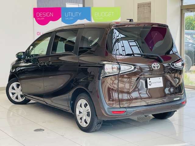 トヨタ シエンタ ファンベースG 埼玉県 2018(平30)年 3.2万km ヴィンテージブラウンパールクリスタルシャイン セーフティーセンス/純正SDナビ/　　CD/フルセグ/パノラミックビューモニター/両側パワースライドドア/シートヒーター/ステアリングヒーター/ステアリングスイッチ/アイドリングストップ/USBポート/スマートキー2本/ビルトインETC/禁煙車