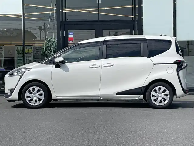 トヨタ シエンタ G クエロ 茨城県 2018(平30)年 4.4万km ホワイトパールクリスタルシャイン 純正ナビ/【AM・FM・DISC・TV・SD・BT】/両側パワスラ/ETC/Bカメラ/アイドリングストップ/ステリモ/オートライト/オートハイビーム/Fフォグ/LEDライト/純正フロアマット/純正ホイールカバー/ドアバイザー/横滑り防止装置/レーンキープアシスト/衝突被害軽減システム