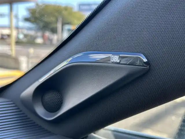 トヨタ ハリアー ハイブリッド G 香川県 2020(令2)年 10.9万km ブラック 純正SDナビ/【Bluetooth/フルセグ】/バックカメラ/JBLスピーカー/デジタルインナーミラー/電子パーキング/パワーバックドア/オートハイビーム/ハーフレザーシート/パワーシート/ETC2.0/LEDヘッドライト/スマートキー/純正マット