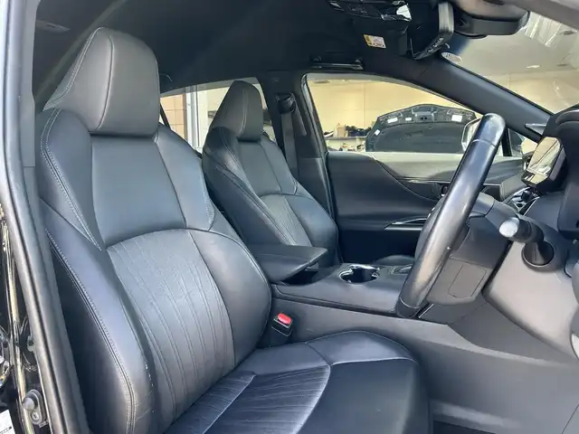 トヨタ ハリアー ハイブリッド G 香川県 2020(令2)年 10.9万km ブラック 純正SDナビ/【Bluetooth/フルセグ】/バックカメラ/JBLスピーカー/デジタルインナーミラー/電子パーキング/パワーバックドア/オートハイビーム/ハーフレザーシート/パワーシート/ETC2.0/LEDヘッドライト/スマートキー/純正マット