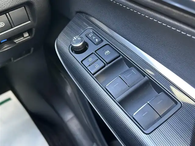 トヨタ ハリアー ハイブリッド G 香川県 2020(令2)年 10.9万km ブラック 純正SDナビ/【Bluetooth/フルセグ】/バックカメラ/JBLスピーカー/デジタルインナーミラー/電子パーキング/パワーバックドア/オートハイビーム/ハーフレザーシート/パワーシート/ETC2.0/LEDヘッドライト/スマートキー/純正マット