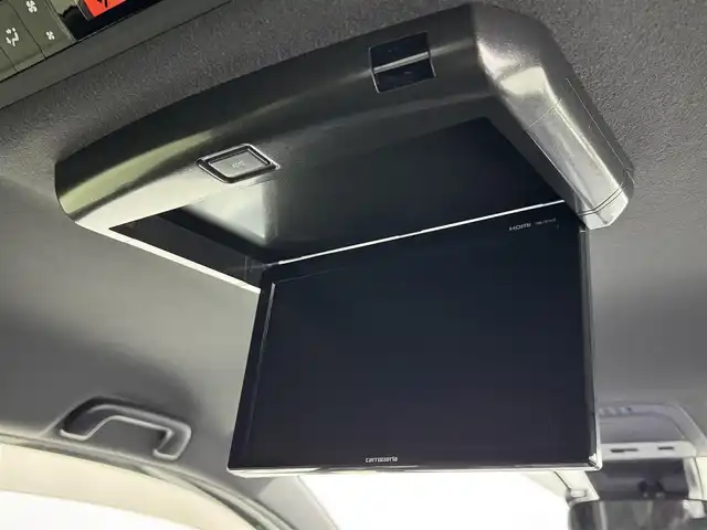 トヨタ ヴォクシー ハイブリッド ZS 煌Ⅲ 福岡県 2021(令3)年 5.2万km ホワイトパールクリスタルシャイン 後席モニター　/社外ナビ　/衝突軽減　/ＰＫＳＢ　/レーンキープ　/コーナーセンサー　/クルコン　/両側パワースライドドア　/シートヒーター　/ＥＴＣ　/ドラレコ　/ドライブモード　/ＷＡＣ　/オートライト　/純正アルミホイール