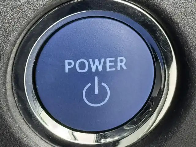 トヨタ ヴォクシー ハイブリッド ZS 煌Ⅲ 福岡県 2021(令3)年 5.2万km ホワイトパールクリスタルシャイン 後席モニター　/社外ナビ　/衝突軽減　/ＰＫＳＢ　/レーンキープ　/コーナーセンサー　/クルコン　/両側パワースライドドア　/シートヒーター　/ＥＴＣ　/ドラレコ　/ドライブモード　/ＷＡＣ　/オートライト　/純正アルミホイール