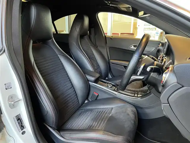 メルセデス・ベンツ ＣＬＡ１８０ AMGライン 宮城県 2015(平27)年 9.9万km カルサイトホワイト COMANDシステムHDDナビ/フルセグTV/バックカメラ/ハーフレザーシート/シートヒーター/メモリ機能付きパワーシート/キーレスゴー/キセノンヘッドライト/オートライト/純正18インチAW