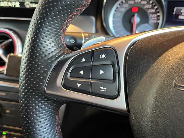 メルセデス・ベンツ ＣＬＡ１８０ AMGライン 宮城県 2015(平27)年 9.9万km カルサイトホワイト COMANDシステムHDDナビ/フルセグTV/バックカメラ/ハーフレザーシート/シートヒーター/メモリ機能付きパワーシート/キーレスゴー/キセノンヘッドライト/オートライト/純正18インチAW