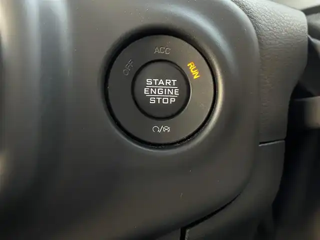 クライスラー・ジープ ジープ ラングラー アンリミテッド スポーツ アルティテュード 東京都 2021(令3)年 3.6万km 白 純正ディスプレイオーディオ/フロント／サイド／バックカメラ/ＬＥＤヘッドライト/Ａ／Ｔタイヤ/純正１７インチＡＷ/純正ＯＰ前ドライブレコーダー/ＡＣＣ/ＢＳＭ/レーンキープ/ＥＴＣ/スマートキー