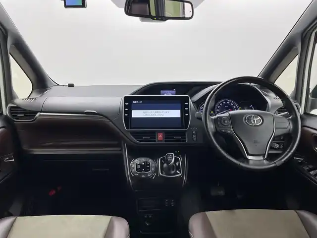 トヨタ エスクァイア ハイブリッド Gi プレミアムパッケージ 群馬県 2018(平30)年 4.9万km ホワイトパールクリスタルシャイン 純正１０インチナビ　フルセグ　バックカメラ　両側パワースライドドア　ＬＥＤオートライト　前席シートヒーター　クルーズコントロール　ステアリングヒーター　ステアリングスイッチ　ＥＴＣ　スマートキー