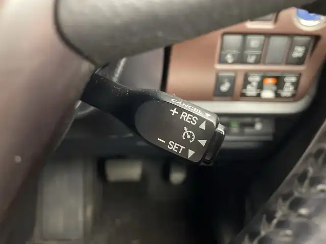 トヨタ エスクァイア ハイブリッド Gi プレミアムパッケージ 群馬県 2018(平30)年 4.9万km ホワイトパールクリスタルシャイン 純正１０インチナビ　フルセグ　バックカメラ　両側パワースライドドア　ＬＥＤオートライト　前席シートヒーター　クルーズコントロール　ステアリングヒーター　ステアリングスイッチ　ＥＴＣ　スマートキー