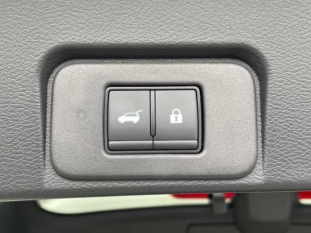 日産 エクストレイル オーテック e-4ORCE アドバンスドPKG 山梨県 2024(令6)年 0.7万km ブリリアントホワイトパール 純正ナビ　/４ＷＤ　/全方位カメラ　/ＥＴＣ　/デジタルルームミラー　/全席シートヒーター　/ベンチレーション　/プロパイロット　/パワーバックドア　/ＬＥＤライト　/本革レザーシート　/コーナーセンサー(前後)/パワーバックドア/コーナーセンサー/ドライブレコーダー　