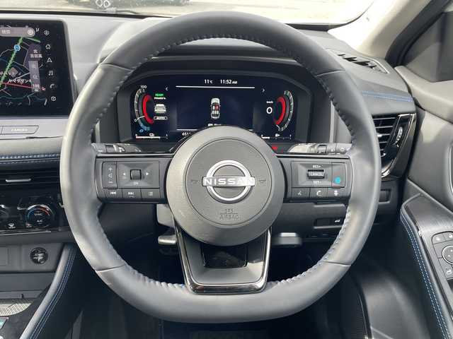 日産 エクストレイル オーテック e-4ORCE アドバンスドPKG 山梨県 2024(令6)年 0.7万km ブリリアントホワイトパール 純正ナビ　/４ＷＤ　/全方位カメラ　/ＥＴＣ　/デジタルルームミラー　/全席シートヒーター　/ベンチレーション　/プロパイロット　/パワーバックドア　/ＬＥＤライト　/本革レザーシート　/コーナーセンサー(前後)/パワーバックドア/コーナーセンサー/ドライブレコーダー　