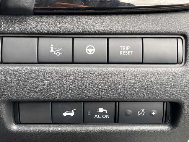 日産 エクストレイル オーテック e-4ORCE アドバンスドPKG 山梨県 2024(令6)年 0.7万km ブリリアントホワイトパール 純正ナビ　/４ＷＤ　/全方位カメラ　/ＥＴＣ　/デジタルルームミラー　/全席シートヒーター　/ベンチレーション　/プロパイロット　/パワーバックドア　/ＬＥＤライト　/本革レザーシート　/コーナーセンサー(前後)/パワーバックドア/コーナーセンサー/ドライブレコーダー　