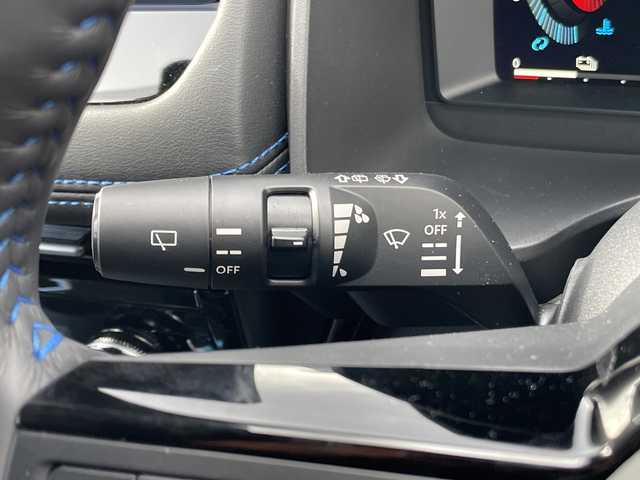 日産 エクストレイル オーテック e-4ORCE アドバンスドPKG 山梨県 2024(令6)年 0.7万km ブリリアントホワイトパール 純正ナビ　/４ＷＤ　/全方位カメラ　/ＥＴＣ　/デジタルルームミラー　/全席シートヒーター　/ベンチレーション　/プロパイロット　/パワーバックドア　/ＬＥＤライト　/本革レザーシート　/コーナーセンサー(前後)/パワーバックドア/コーナーセンサー/ドライブレコーダー　