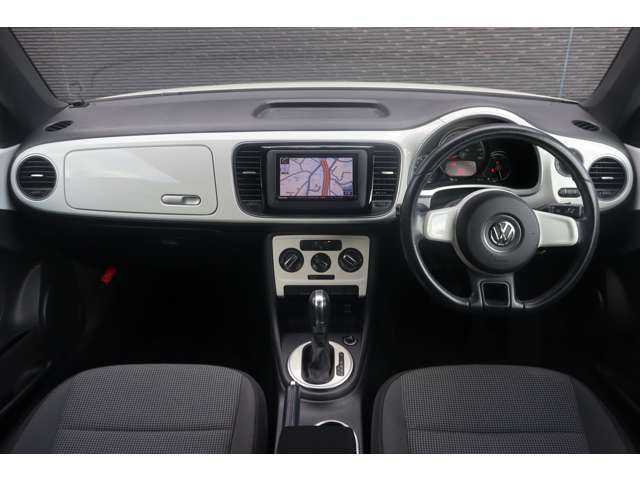 フォルクスワーゲン ザ・ビートル デザイン 大分県 2014(平26)年 4.7万km ピュアホワイト 保証書/クルコン/社外ナビ（DR-S1-VW）/地デジ/Ｂｌｕｅｔｏｏｔｈ/ＣＤ／ＤＶＤ/ＡＵＸ/ＬＥＤヘッドライト/Ｆ／Ｒフォグ/純正１６インチＡＷ/純正フロアマット/ＥＴＣ/純正ドライブレコーダー前後/スペアキー1本