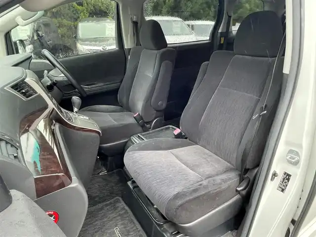 トヨタ アルファード 240S 和歌山県 2012(平24)年 12.6万km ホワイトパールクリスタルシャイン (株)IDOMが運営する【じしゃロン和歌山店】の自社ローン専用車両になります。こちらは現金またはオートローンご利用時の価格です。自社ローンご希望の方は別途その旨お申付け下さい/純正ナビ(AM/FM/フルセグ/CD/DVD/BT)/バックカメラ/ビルトインETC/両側パワースライド