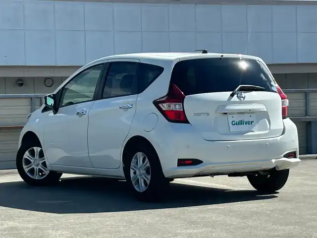 日産 ノート X 静岡県 2019(令1)年 6万km ホワイト 純正7インチメモリーナビ/フルセグTV/バックモニター/アイドリングストップ/ETC/スマートキー/プッシュスタート/Bluetooth接続/オートライト/オートハイビーム