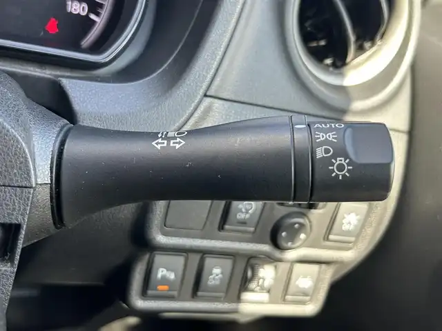 日産 ノート X 静岡県 2019(令1)年 6万km ホワイト 純正7インチメモリーナビ/フルセグTV/バックモニター/アイドリングストップ/ETC/スマートキー/プッシュスタート/Bluetooth接続/オートライト/オートハイビーム