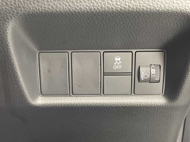 ホンダ フィット e:HEV RS 沖縄県 2024(令6)年 3.5万km プラチナホワイトパール 純正ナビ【VXU-245FTI】/（フルセグTV/CD/DVD/Bluetooth）/衝突被害軽減装置/横滑り防止装置/盗難防止装置/カーテンエアバック/バックカメラ/ETC/レーダークルコン/プッシュスタート/スマートキー/ハーフレザーシート/純正フロアマット/純正エアロパーツ（フロント/サイド/リア）/オートヘッドライト/LEDヘッドライト/前後コーナーセンサー