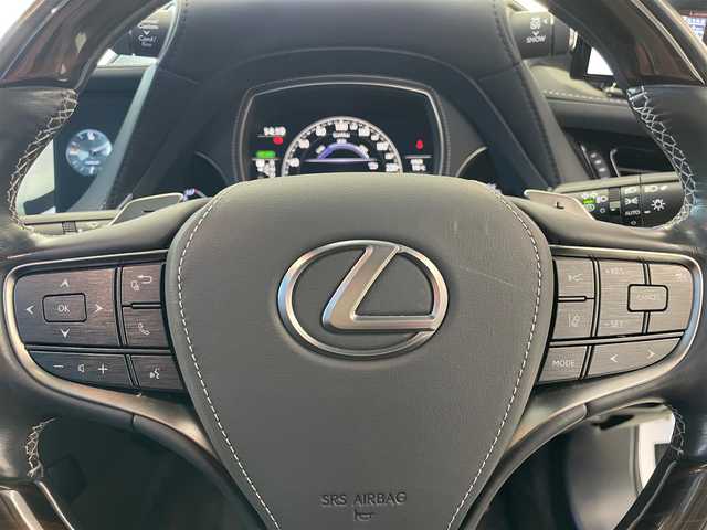 レクサス ＬＳ 500h バージョンL 埼玉県 2018(平30)年 6.5万km ソニッククォーツ 黒レザーシート/サンルーフ/Lexus SafetySystem+A/　プリクラッシュセーフティ/　フロントクロストラフィックアラート/　レーントレーシングアシスト/　アダプティブハイビームシステム/　オートマチックハイビーム/　ロードサインアシスト/　レーダークルーズコントロール/　（全車速追従機能付き）/　先行車発進告知機能/　ドライバー異常時停止支援システム/パーキングサポートアラート/　リヤカメラディテクション/　リアクロストラフィックアラート/　クリアランスソナー/ブラインドスポットモニタリング/純正メモリナビ/　DTV/CD/DVD/Blu-ray/　SD/SDREC/BT/USB/AUX/Miracast/パノラミックビューモニター/デジタルインナーミラー/全席パワーシート/全席シートヒーター&ベンチレーター/リヤマルチオペレーションパネル/ヘッドアップディスプレイ/ハンズフリートランクリッド/3眼LEDヘッドライト＆フォグランプ/ウッドコンビ革巻きステアリング/ステアリングヒーター/スマートキー×２ カードx1/純正ドラレコ&社外ドラレコ/後席AC100V/1500W電源/ビルトインETC2.0