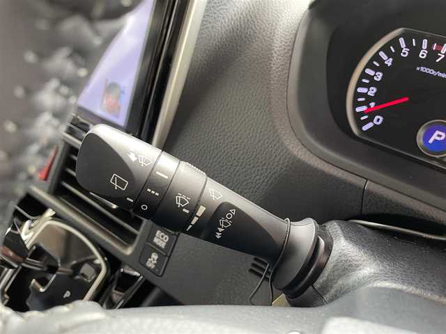 トヨタ ヴォクシー ZS 煌Ⅱ 千葉県 2017(平29)年 7.1万km ブラック ワンオーナー/トヨタセーフティーセンス/・プリクラッシュセーフティー/・レーンキープアシスト/・オートマチックハイビーム/純正9インチSDナビ【NSZT-Y66T】/・CD/DVD/MSV/Bluetooth/フルセグ/純正フリップダウンモニター【V12T-R66C】/バックカメラ/両後パワースライドドア/社外グリル/社外19インチアルミホイール/ローダウン/スマートキー/社外前後ドライブレコーダー/ビルトインETC/純正LEDヘッドライト/フォグランプ/ドアバイザー/新車時保証書＆取扱説明書