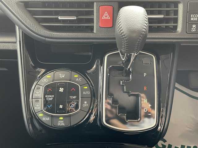 トヨタ ヴォクシー ZS 煌Ⅱ 千葉県 2017(平29)年 7.1万km ブラック ワンオーナー/トヨタセーフティーセンス/・プリクラッシュセーフティー/・レーンキープアシスト/・オートマチックハイビーム/純正9インチSDナビ【NSZT-Y66T】/・CD/DVD/MSV/Bluetooth/フルセグ/純正フリップダウンモニター【V12T-R66C】/バックカメラ/両後パワースライドドア/社外グリル/社外19インチアルミホイール/ローダウン/スマートキー/社外前後ドライブレコーダー/ビルトインETC/純正LEDヘッドライト/フォグランプ/ドアバイザー/新車時保証書＆取扱説明書