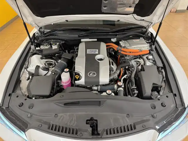 レクサス ＩＳ 300h 群馬県 2021(令3)年 4.1万km ソニッククォーツ Lexus Safety System +/三眼LEDオートライト/純正メーカーナビ/　　CD/DVD/BT/フルセグ/MSV/　　USB/AUX/Miracast/バックカメラ/レーダークルーズコントロール/オートハイビーム/レザーシート/前席シートヒーター/前席パワーシート/純正18インチAW/コーナーセンサー/ブラインドスポットモニター/レーンアシスト/オートブレーキホールド/パドルシフト/ステアリングスイッチ/オートリトラクタブルミラー/横滑り防止装置/サイド・カーテンエアバッグ/スマートキー/ビルトインETC2.0