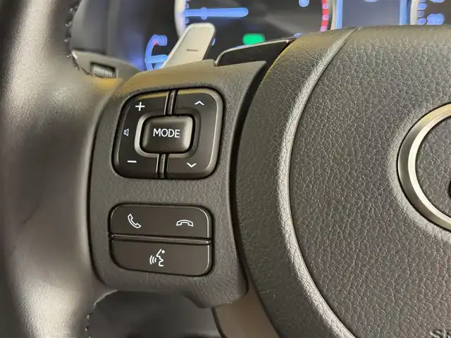 レクサス ＩＳ 300h 群馬県 2021(令3)年 4.1万km ソニッククォーツ Lexus Safety System +/三眼LEDオートライト/純正メーカーナビ/　　CD/DVD/BT/フルセグ/MSV/　　USB/AUX/Miracast/バックカメラ/レーダークルーズコントロール/オートハイビーム/レザーシート/前席シートヒーター/前席パワーシート/純正18インチAW/コーナーセンサー/ブラインドスポットモニター/レーンアシスト/オートブレーキホールド/パドルシフト/ステアリングスイッチ/オートリトラクタブルミラー/横滑り防止装置/サイド・カーテンエアバッグ/スマートキー/ビルトインETC2.0