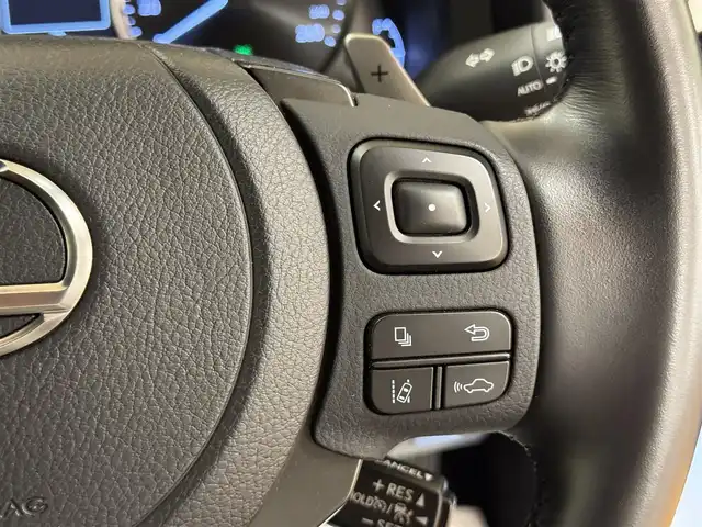レクサス ＩＳ 300h 群馬県 2021(令3)年 4.1万km ソニッククォーツ Lexus Safety System +/三眼LEDオートライト/純正メーカーナビ/　　CD/DVD/BT/フルセグ/MSV/　　USB/AUX/Miracast/バックカメラ/レーダークルーズコントロール/オートハイビーム/レザーシート/前席シートヒーター/前席パワーシート/純正18インチAW/コーナーセンサー/ブラインドスポットモニター/レーンアシスト/オートブレーキホールド/パドルシフト/ステアリングスイッチ/オートリトラクタブルミラー/横滑り防止装置/サイド・カーテンエアバッグ/スマートキー/ビルトインETC2.0