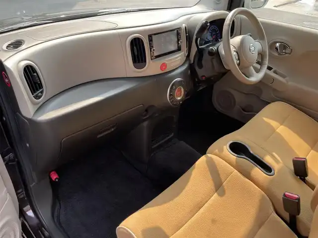 日産 キューブ 15X Vセレ マイキューブ 滋賀県 2017(平29)年 7.3万km ビターショコラ 2トーン 純正SDナビ/・フルセグTV/・CD DVD /・Bluetooth/バックカメラ/プッシュスタート/スマートキー×２/ドライブレコーダー/革巻きステアリング/ステアリングリモコン/電格ミラー/ドアバイザー/フォグライト/禁煙車