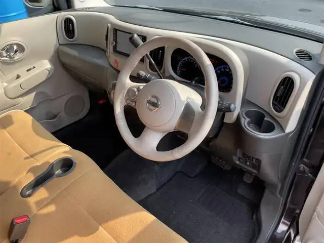 日産 キューブ 15X Vセレ マイキューブ 滋賀県 2017(平29)年 7.3万km ビターショコラ 2トーン 純正SDナビ/・フルセグTV/・CD DVD /・Bluetooth/バックカメラ/プッシュスタート/スマートキー×２/ドライブレコーダー/革巻きステアリング/ステアリングリモコン/電格ミラー/ドアバイザー/フォグライト/禁煙車