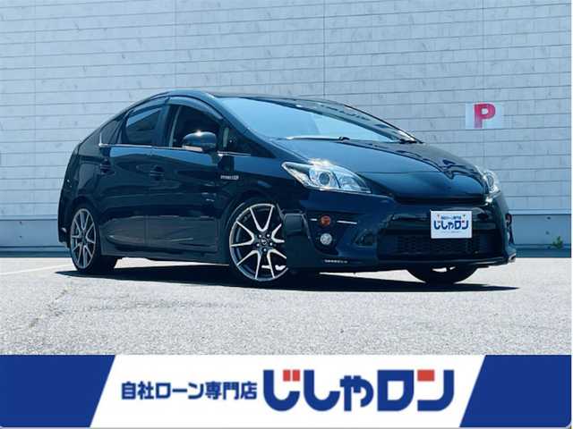トヨタ プリウス S ツーリングセレ G’s 岡山県 2013(平25)年 10.2万km ブラック (株)IDOMが運営する【じしゃロン岡山店】の自社ローン専用車両です。こちらは現金またはオートローンご利用時の価格です。 自社ローンご希望の方は別途その旨お申し付け下さい /・社外９インチナビゲーション/・バックカメラ/・ＥＴＣ/・ドラレコ