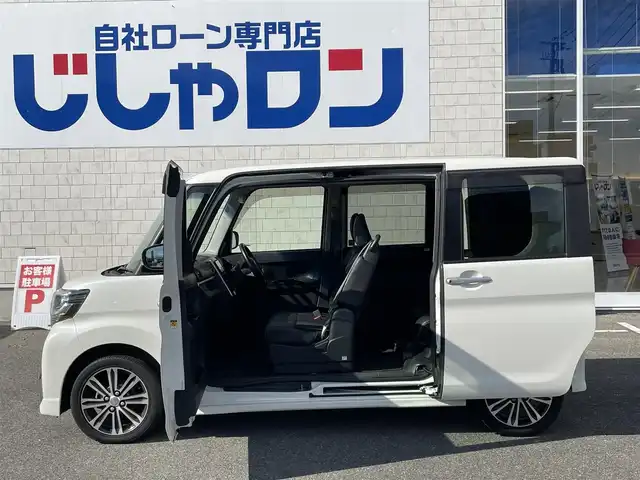 ダイハツ タント カスタム RS トップED SA Ⅲ 佐賀県 2018(平30)年 9.2万km パールホワイトⅢ こちらは現金またはオートローンご利用時の価格です/自社ローンご希望の方は別途その旨お申付け下さい/禁煙車/全方位カメラ/純正ナビ/ナビ連動ドライブレコーダー/両側電動スライドドア/レーダーブレーキサポート/LEDヘッドライト/フォグランプ/オートハイビーム/シートヒーター/ウインカードアミラー/コーナーセンサー/サイドエアバッグ/スマートキー