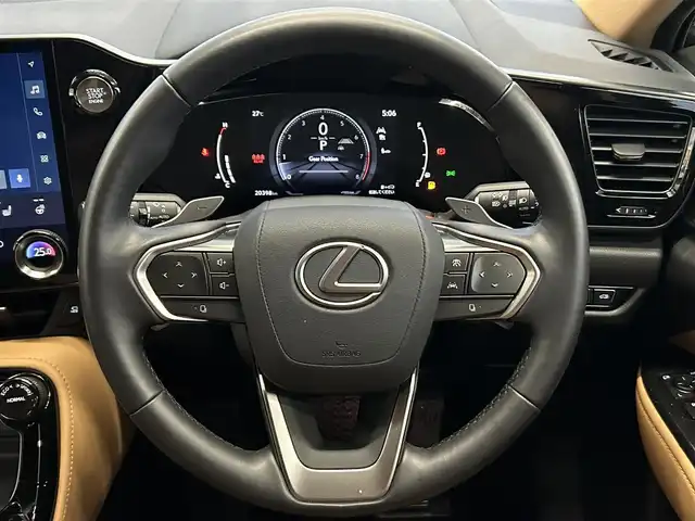 レクサス ＮＸ 250 バージョンL 茨城県 2022(令4)年 2万km グラファイトブラックガラスフレーク メーカーOPナビ/　(AM/FM/BT/フルセグ)/バックカメラ/サンルーフ/ビルドインETC2.0/パドルシフト/本革シート/パワーバックドア/シートヒーター/エアシート/レーダークルーズコントロール/クリアランスソナー/純正フロアマット/純正20インチアルミホイール/ウィンカーミラー