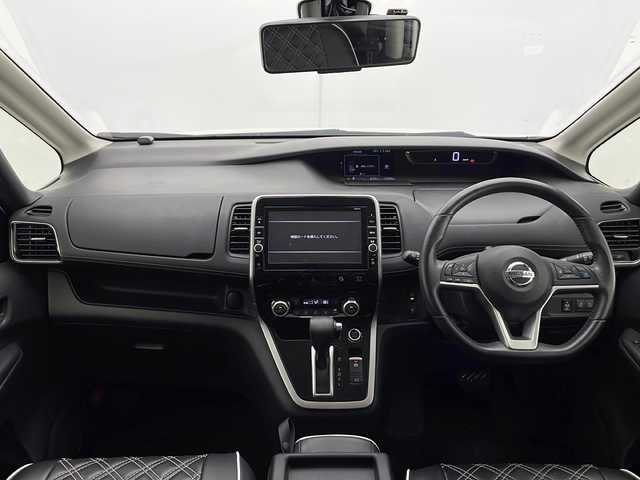日産 セレナ ハイウェイスター Vセレクション 千葉県 2017(平29)年 3.8万km ブリリアントホワイトパール 2トーン ワンオーナー/メーカーオプションセーフティパックB/純正SDナビ/フルセグTV/Bluetooth/CD/DVD/USB/純正フリップダウンモニター/バックカメラ/全方位カメラ/前側ドライブレコーダー/ビルトインETC/デジタルインナーミラー/両側パワースライドドア/革調シートカバー/追従クルーズコントロール/LEDヘッドライト