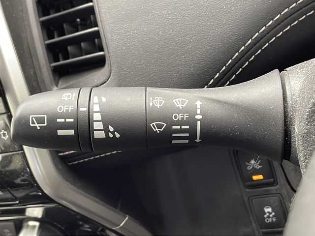 日産 セレナ ハイウェイスター Vセレクション 千葉県 2017(平29)年 3.8万km ブリリアントホワイトパール 2トーン ワンオーナー/メーカーオプションセーフティパックB/純正SDナビ/フルセグTV/Bluetooth/CD/DVD/USB/純正フリップダウンモニター/バックカメラ/全方位カメラ/前側ドライブレコーダー/ビルトインETC/デジタルインナーミラー/両側パワースライドドア/革調シートカバー/追従クルーズコントロール/LEDヘッドライト