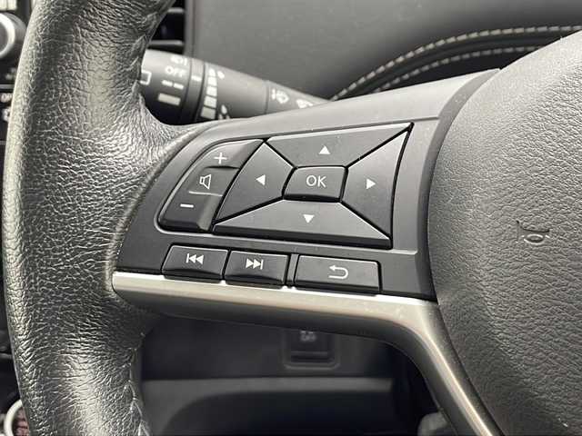 日産 セレナ ハイウェイスター Vセレクション 千葉県 2017(平29)年 3.8万km ブリリアントホワイトパール 2トーン ワンオーナー/メーカーオプションセーフティパックB/純正SDナビ/フルセグTV/Bluetooth/CD/DVD/USB/純正フリップダウンモニター/バックカメラ/全方位カメラ/前側ドライブレコーダー/ビルトインETC/デジタルインナーミラー/両側パワースライドドア/革調シートカバー/追従クルーズコントロール/LEDヘッドライト
