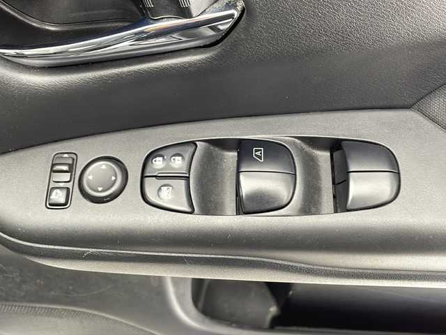 日産 セレナ ハイウェイスター Vセレクション 千葉県 2017(平29)年 3.8万km ブリリアントホワイトパール 2トーン ワンオーナー/メーカーオプションセーフティパックB/純正SDナビ/フルセグTV/Bluetooth/CD/DVD/USB/純正フリップダウンモニター/バックカメラ/全方位カメラ/前側ドライブレコーダー/ビルトインETC/デジタルインナーミラー/両側パワースライドドア/革調シートカバー/追従クルーズコントロール/LEDヘッドライト
