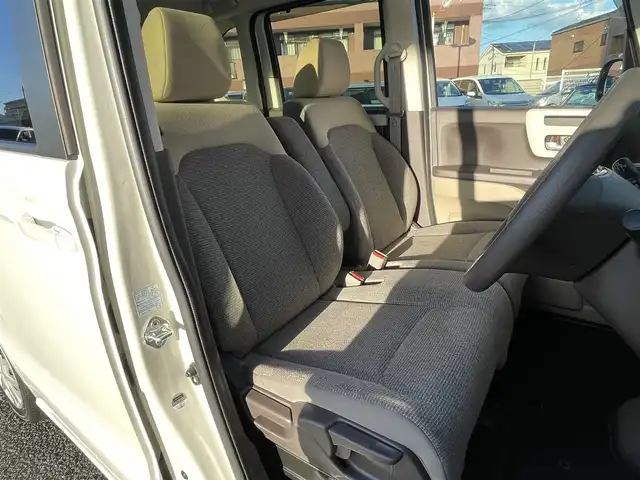 ホンダ Ｎ ＢＯＸ G L ホンダセンシング 福岡県 2018(平30)年 1.3万km プラチナホワイトパール 社外メモリナビKENWOOD【MDV-D306】/(AM/FM/CD/USB/ワンセグTV)/バックカメラ/ビルトインETC/社外前方ドライブレコーダーcarrozzeria/片側パワースライドドア/衝突軽減ブレーキ(CMBS)/車線逸脱警報/誤発進抑制機能/後方誤発進抑制機能/コーナーセンサー/路外逸脱抑制機能/ACC(アダプティブクルーズコントロール)/LKAS(車線維持支援システム)/オートライト/盗難防止装置/横滑り防止機能/電格ウィンカーミラー/プッシュスタート/純正フロアマット/ステアリングスイッチ/スペアキー×１/ＵＳＢ充電ソケット×２/ドアバイザー/取扱説明書/保証書