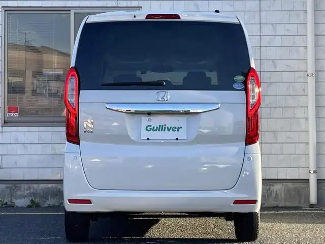 ホンダ Ｎ ＢＯＸ G L ホンダセンシング 福岡県 2018(平30)年 1.3万km プラチナホワイトパール 社外メモリナビKENWOOD【MDV-D306】/(AM/FM/CD/USB/ワンセグTV)/バックカメラ/ビルトインETC/社外前方ドライブレコーダーcarrozzeria/片側パワースライドドア/衝突軽減ブレーキ(CMBS)/車線逸脱警報/誤発進抑制機能/後方誤発進抑制機能/コーナーセンサー/路外逸脱抑制機能/ACC(アダプティブクルーズコントロール)/LKAS(車線維持支援システム)/オートライト/盗難防止装置/横滑り防止機能/電格ウィンカーミラー/プッシュスタート/純正フロアマット/ステアリングスイッチ/スペアキー×１/ＵＳＢ充電ソケット×２/ドアバイザー/取扱説明書/保証書