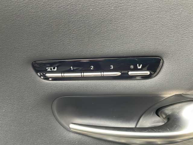 レクサス ＬＳ 500 Fスポーツ 京都府 2018(平30)年 5.2万km ブラック サンルーフ　純正メーカーナビ　パノラミックビューモニター　マークレビンソン　黒革シート　シートベンチレーター　レーダークルーズ　ブラインドスポットモニター　デジタルインナーミラー　ビルトインＥＴＣ　4本出しマフラー