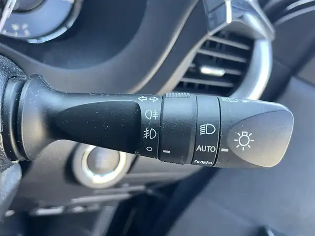 トヨタ ハイラックス Z 滋賀県 2022(令4)年 3.1万km アティチュードブラックマイカ 純正7インチナビ/【Bluetooth/CD/DVD/フルセグTV】/バックカメラ/レーダークルーズコントロール/クリアランスソナー/レーンディパーチャーアラート/LEDヘッドライト/オートライト/ダウンヒルアシストコントロール/センターデフロック/プリクラッシュセーフティ/前後ドライブレコーダー/ETC/MTモード付AT/純正フロアマット/プッシュスタート/スマートキー/ステアリングリモコン