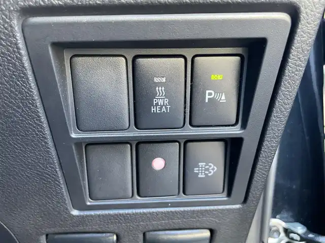 トヨタ ハイラックス Z 滋賀県 2022(令4)年 3.1万km アティチュードブラックマイカ 純正7インチナビ/【Bluetooth/CD/DVD/フルセグTV】/バックカメラ/レーダークルーズコントロール/クリアランスソナー/レーンディパーチャーアラート/LEDヘッドライト/オートライト/ダウンヒルアシストコントロール/センターデフロック/プリクラッシュセーフティ/前後ドライブレコーダー/ETC/MTモード付AT/純正フロアマット/プッシュスタート/スマートキー/ステアリングリモコン