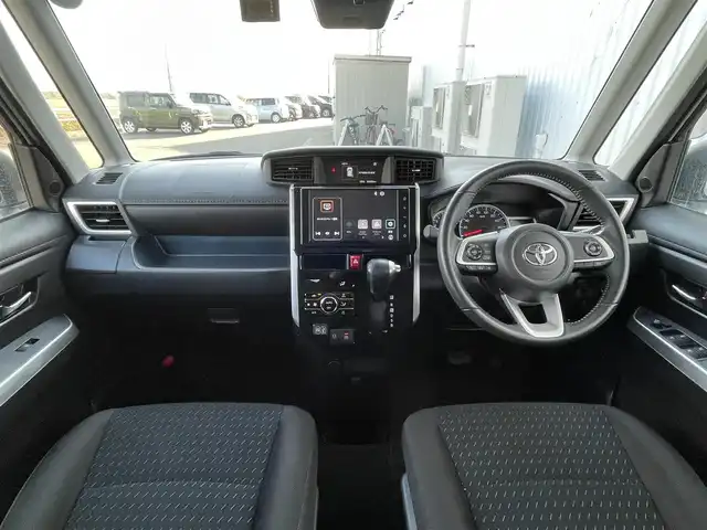 トヨタ ルーミー カスタムG 佐賀県 2021(令3)年 4万km パールホワイトⅢ 純正9インチディスプレイオーディオ/・フルセグTVAM/FM/Bluetooth/・Apple Car Play/Android Auto/パノラミックビューモニター/前後ドライブレコーダー/ビルトインETC/TVキャンセラー/両側パワースライドドア/電子パーキングブレーキ/・AUTO HOLD機能/後席サンシェード/ISOFIX対応/革巻きステアリング/ステアリングリモコン/純正14インチアルミホイール/純正LEDヘッドライト/・オートマチックハイビーム/純正LEDフォグランプ/純正フロアマット/純正ドアバイザ―/新車保証書/取扱説明書/スペアキー１本/スマートアシスト/・レーダークルーズコントロール/・先行車発進お知らせ機能/・衝突被害軽減ブレーキ/・車線逸脱警報機能/・標識認識機能/・ふらつき警報