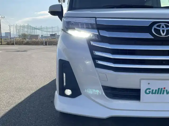 トヨタ ルーミー カスタムG 佐賀県 2021(令3)年 4万km パールホワイトⅢ 純正9インチディスプレイオーディオ/・フルセグTVAM/FM/Bluetooth/・Apple Car Play/Android Auto/パノラミックビューモニター/前後ドライブレコーダー/ビルトインETC/TVキャンセラー/両側パワースライドドア/電子パーキングブレーキ/・AUTO HOLD機能/後席サンシェード/ISOFIX対応/革巻きステアリング/ステアリングリモコン/純正14インチアルミホイール/純正LEDヘッドライト/・オートマチックハイビーム/純正LEDフォグランプ/純正フロアマット/純正ドアバイザ―/新車保証書/取扱説明書/スペアキー１本/スマートアシスト/・レーダークルーズコントロール/・先行車発進お知らせ機能/・衝突被害軽減ブレーキ/・車線逸脱警報機能/・標識認識機能/・ふらつき警報